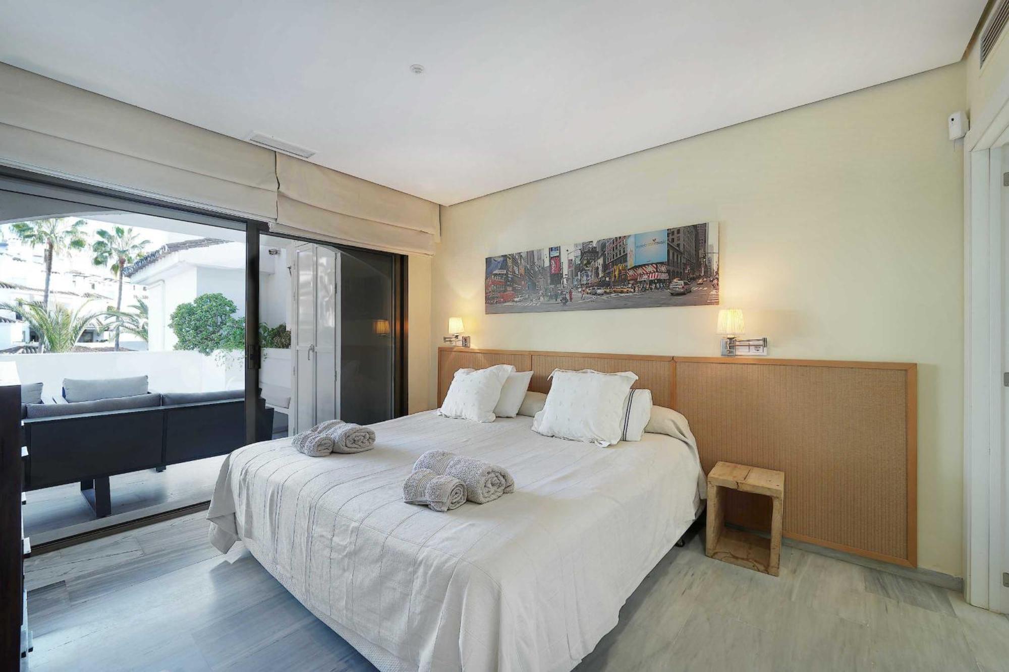 1104 First Line Beach Apartment Golden Beach Pool มาร์เบยา ภายนอก รูปภาพ