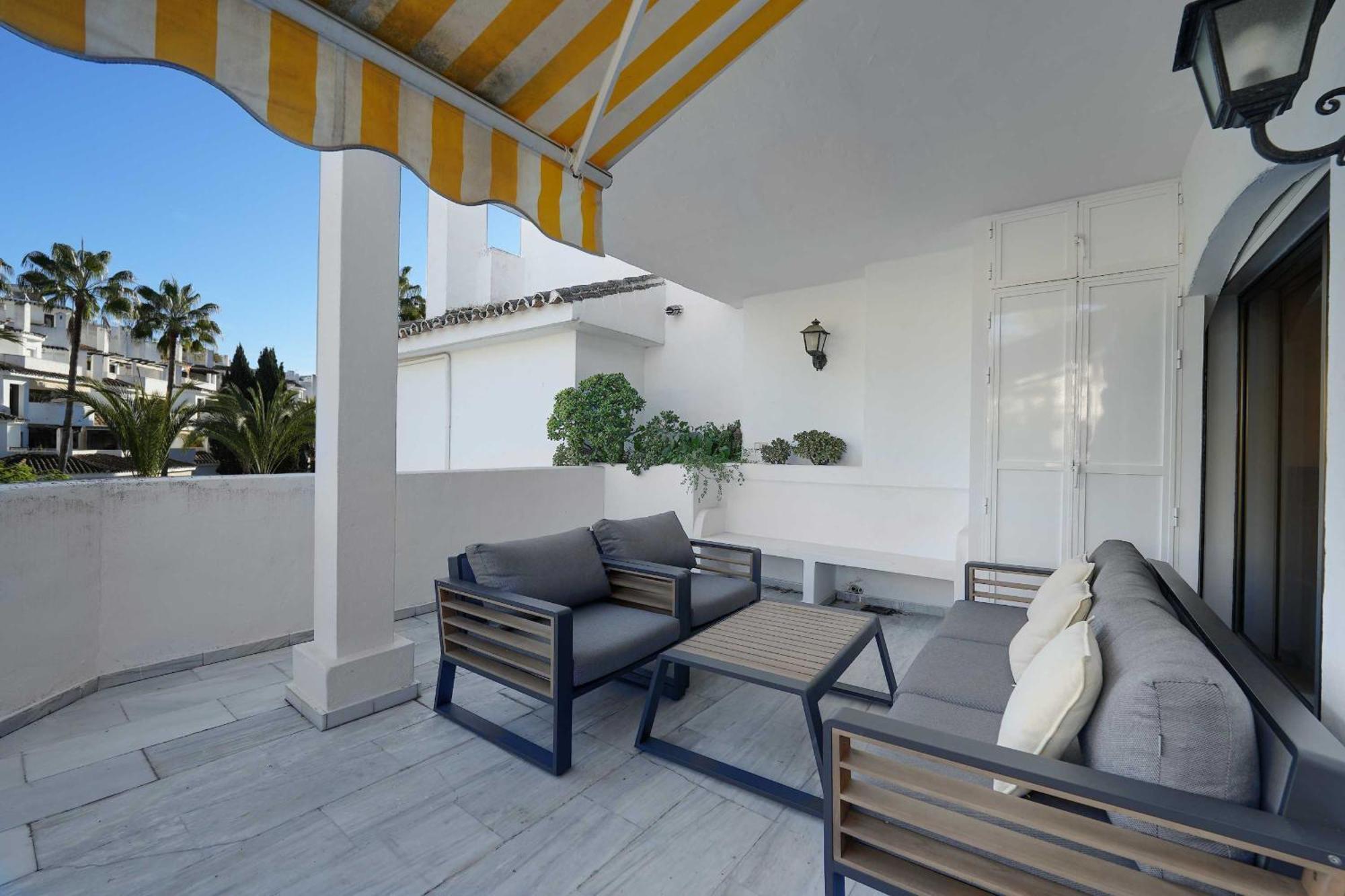 1104 First Line Beach Apartment Golden Beach Pool มาร์เบยา ภายนอก รูปภาพ