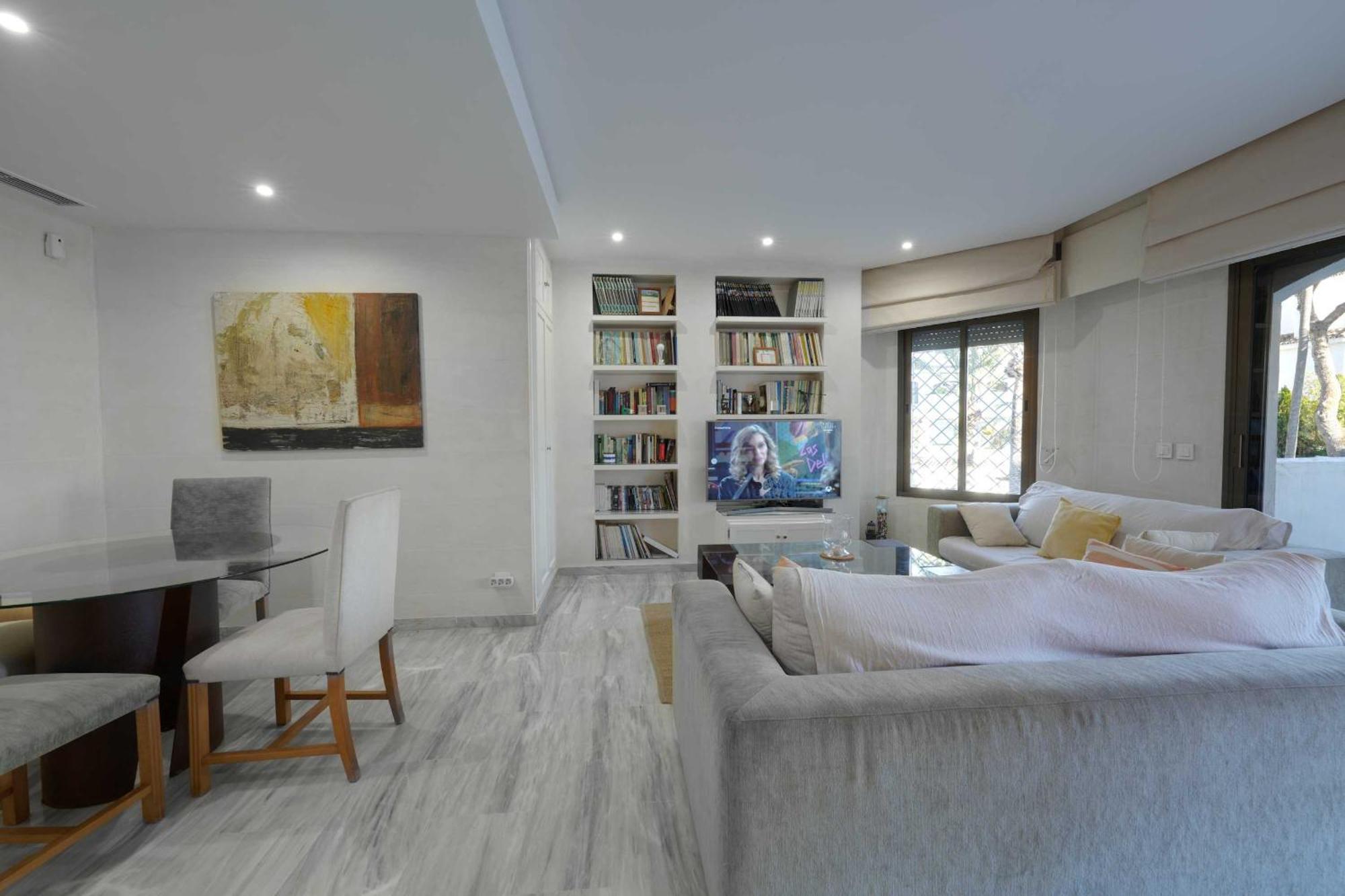 1104 First Line Beach Apartment Golden Beach Pool มาร์เบยา ภายนอก รูปภาพ