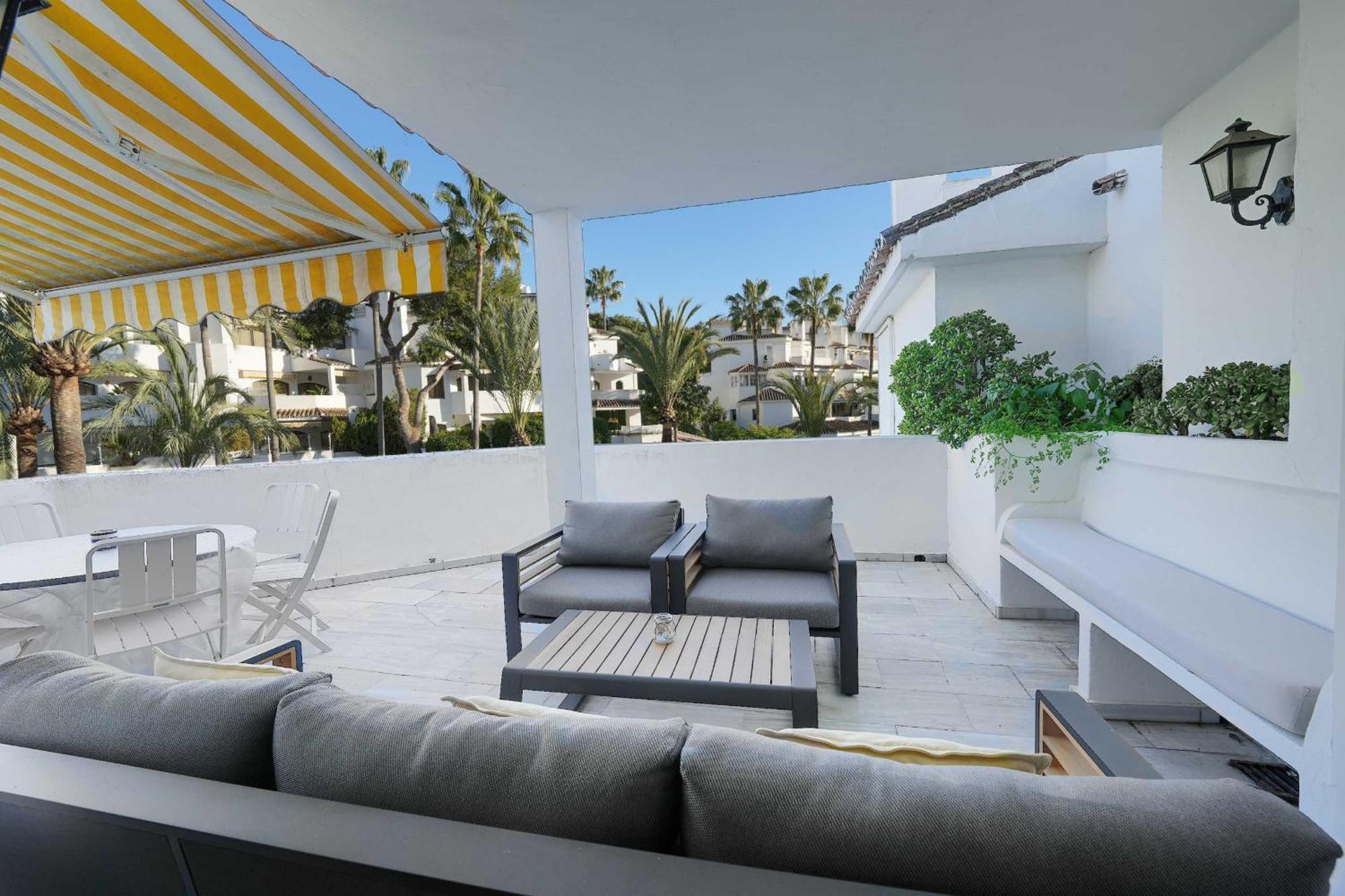 1104 First Line Beach Apartment Golden Beach Pool มาร์เบยา ภายนอก รูปภาพ