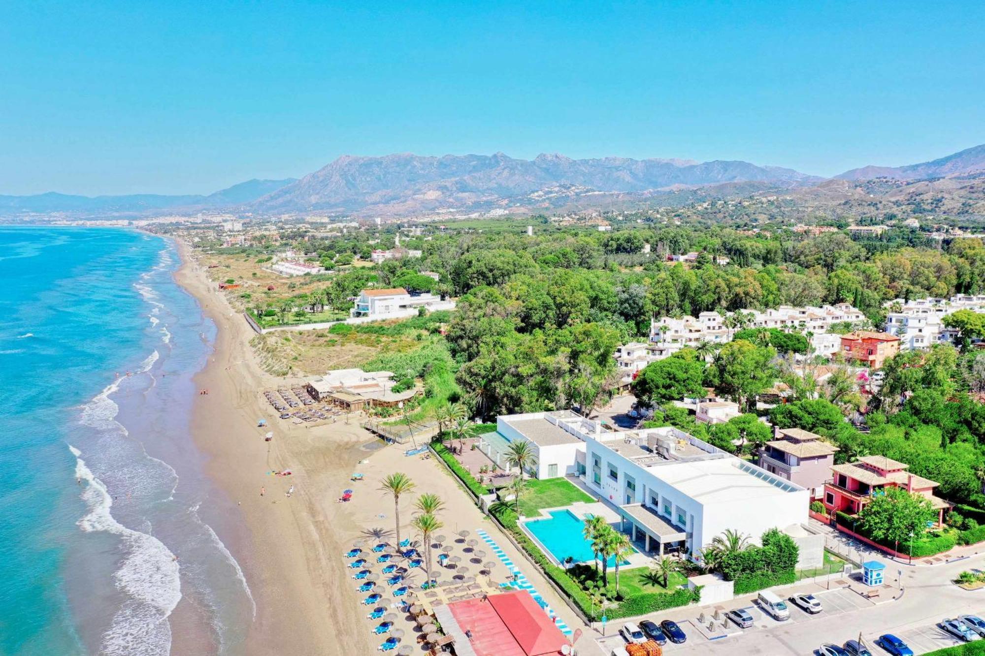 1104 First Line Beach Apartment Golden Beach Pool มาร์เบยา ภายนอก รูปภาพ